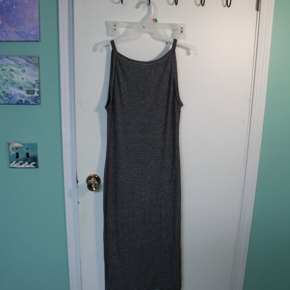 Black and White Striped Bodycon Dress - Picture 3 of 7